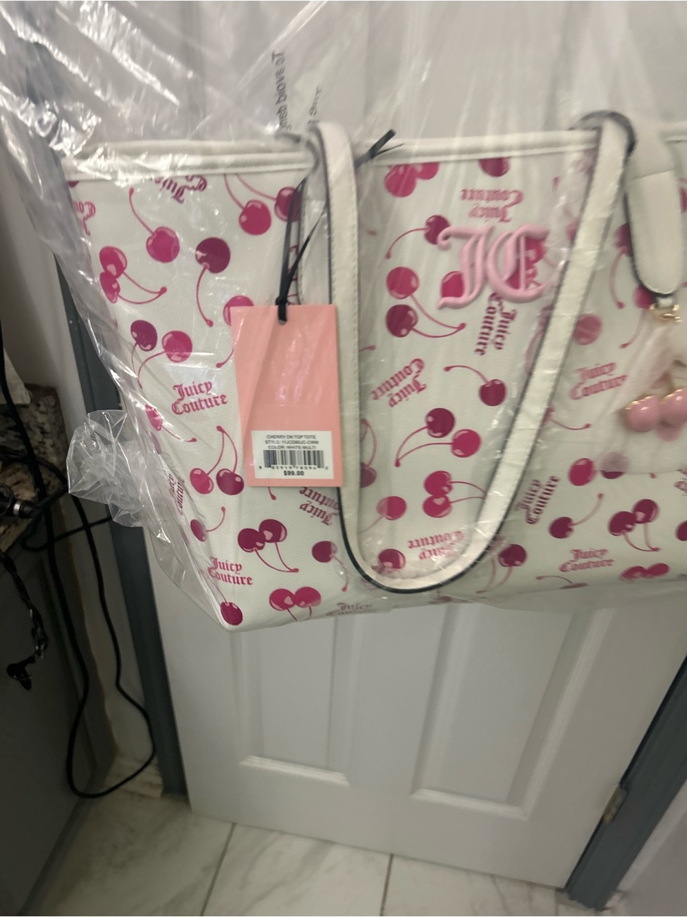 NWT JUICY COUTURE white tote bag with cherry 🍒 print throughout.